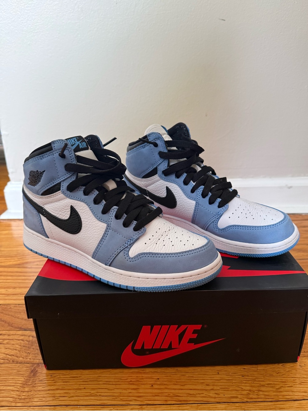 Nike Air Jordan 1 High OG - University Blue
